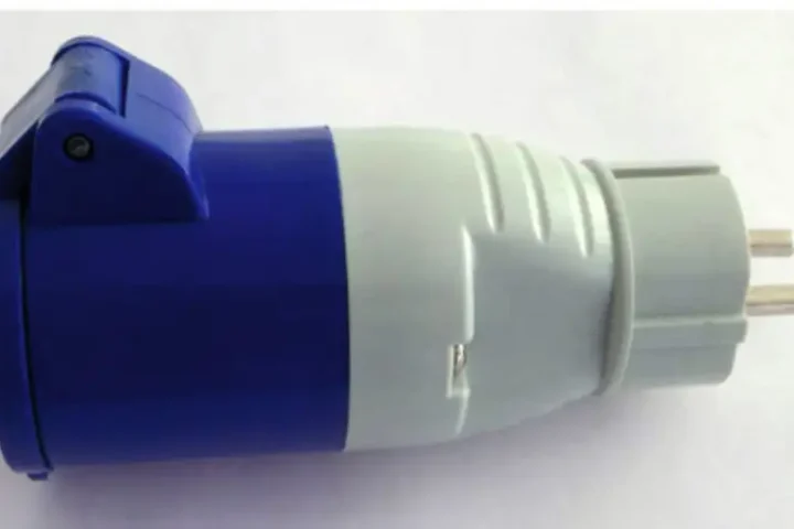 adapter cee koppeling + 220v